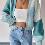 Kort colorblock-cardigan – Strikket cardigan med knapper